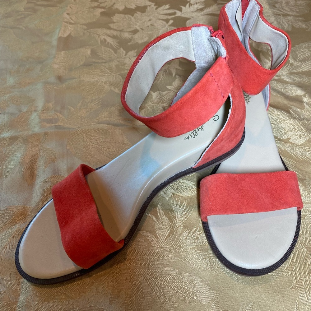 Hot Red Summer Sandals w Ankle Strap Size 7.5. Faux Suede Material - like new